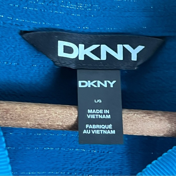 DKNY - Women's Blouse Teal NWOT Long Sleeve Flowy Top Lightweight Ruffle Large - Picture 10 of 11